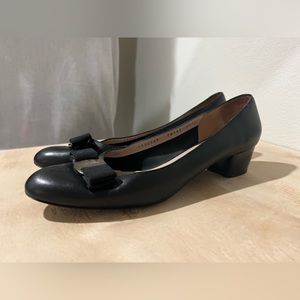 Salvatore Ferragamo Black Leather Vara Pump